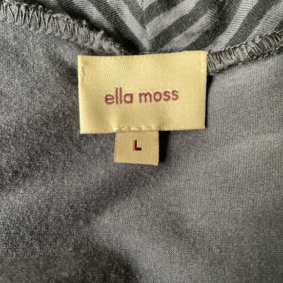 Ella Moss Dress - Picture 3 of 4
